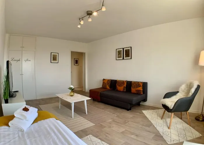 Kaupunkikoti 2-room B32 Daire *